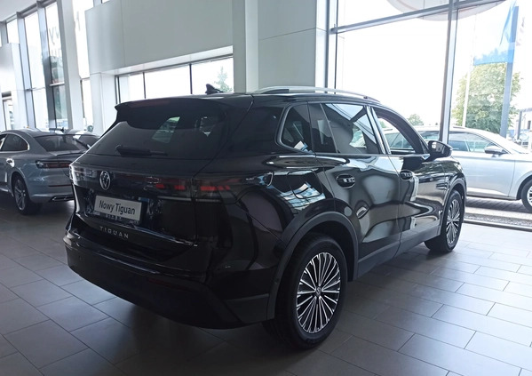 Volkswagen Tiguan cena 178900 przebieg: 6, rok produkcji 2024 z Radomsko małe 121